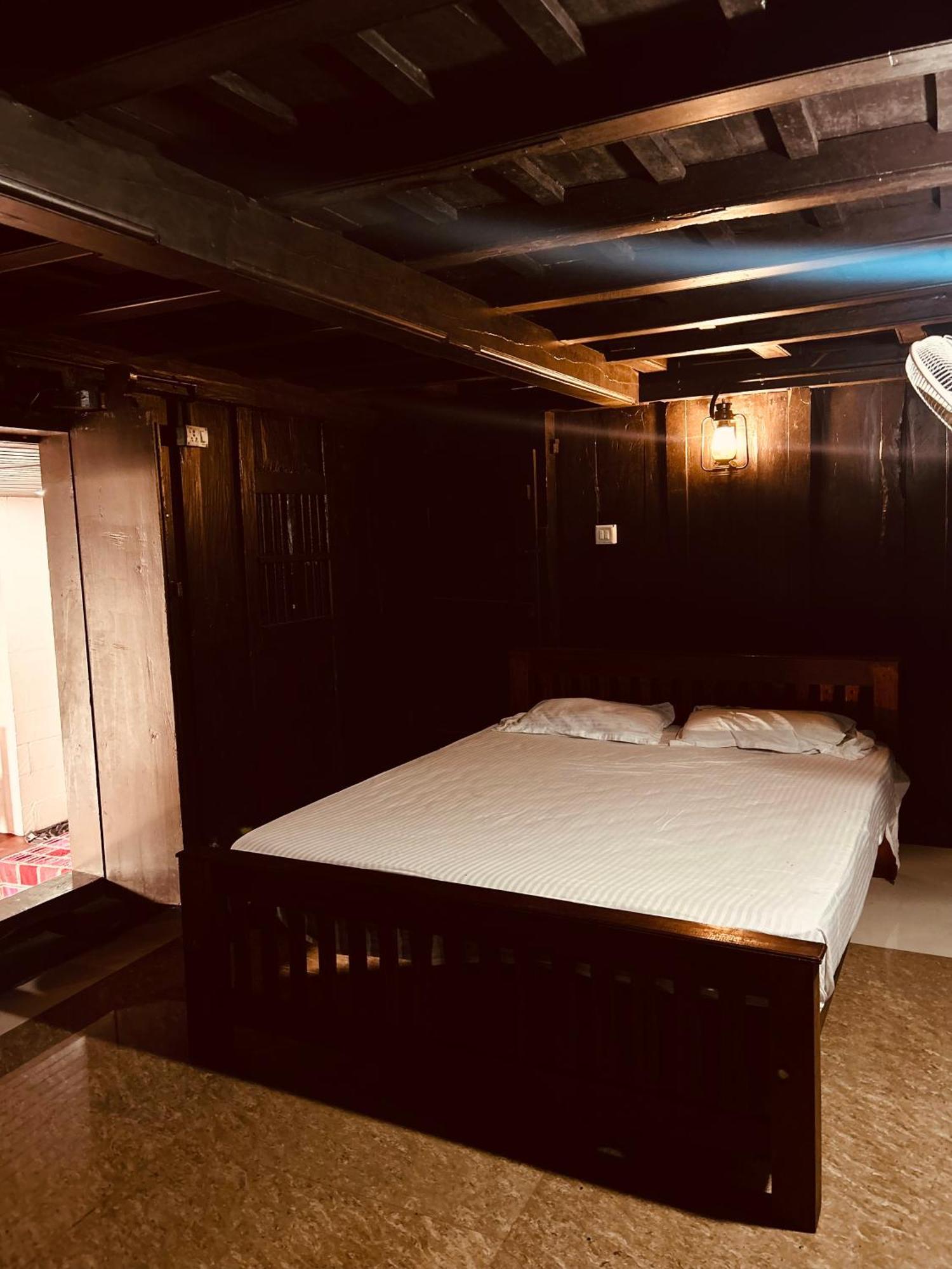 Silent House Villa Kudayattur Bagian luar foto