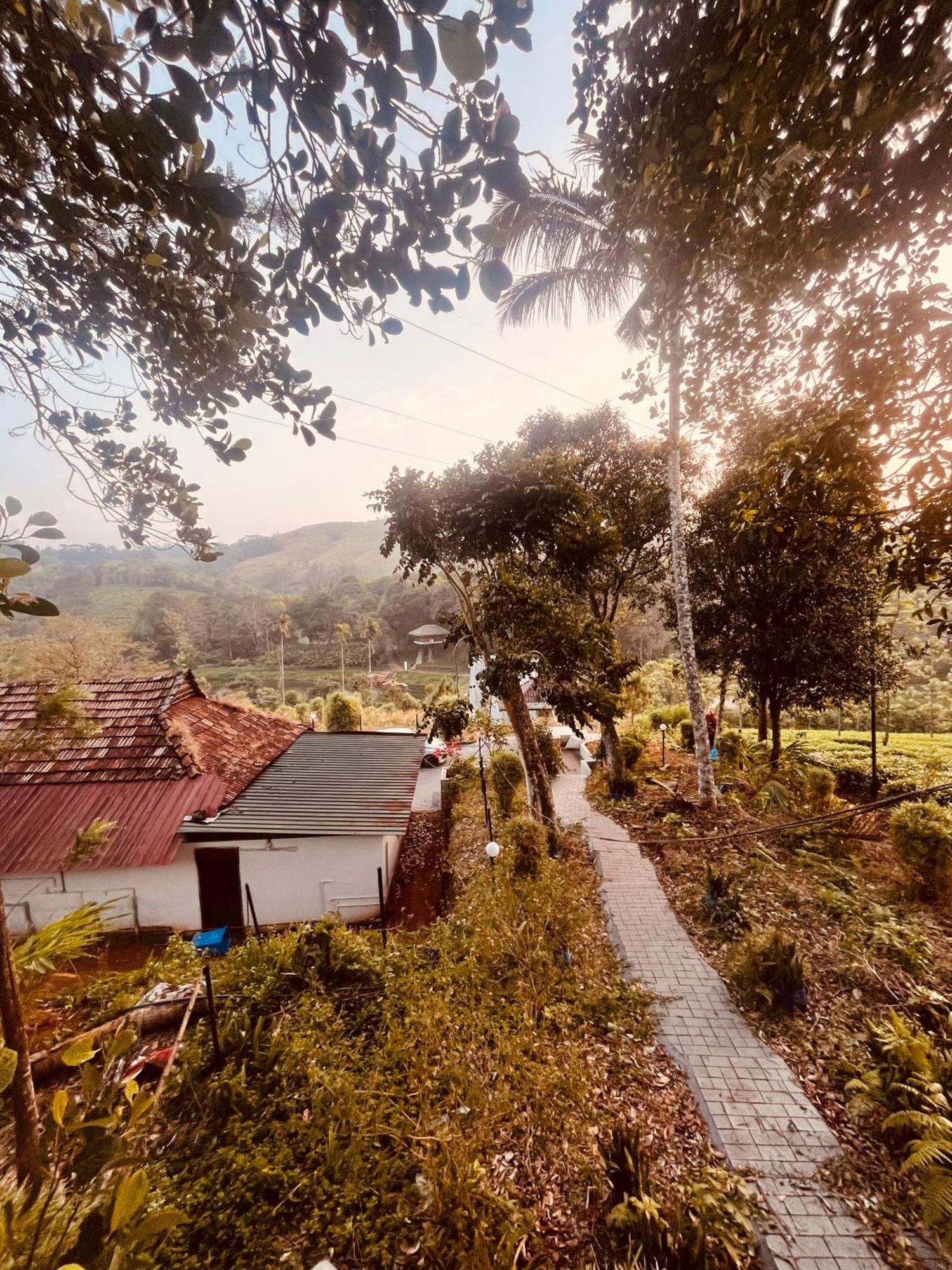 Silent House Villa Kudayattur Bagian luar foto